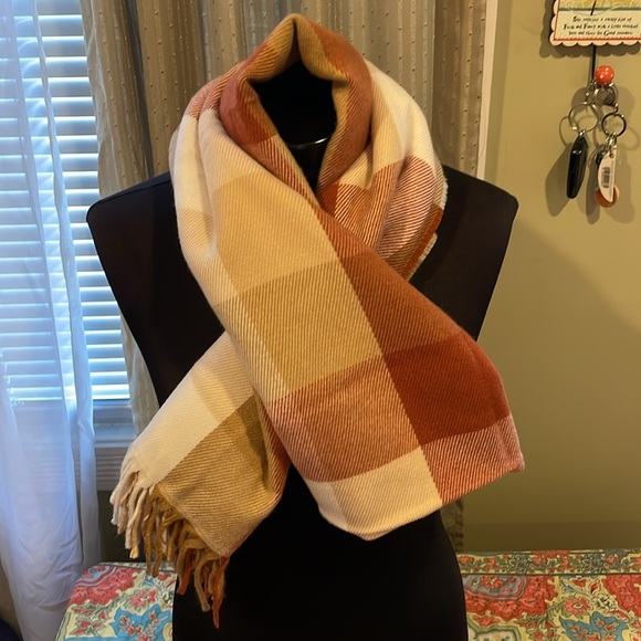 J. Crew Accessories - 🆕 J. Crew Brown Checkered Scarf 🧣